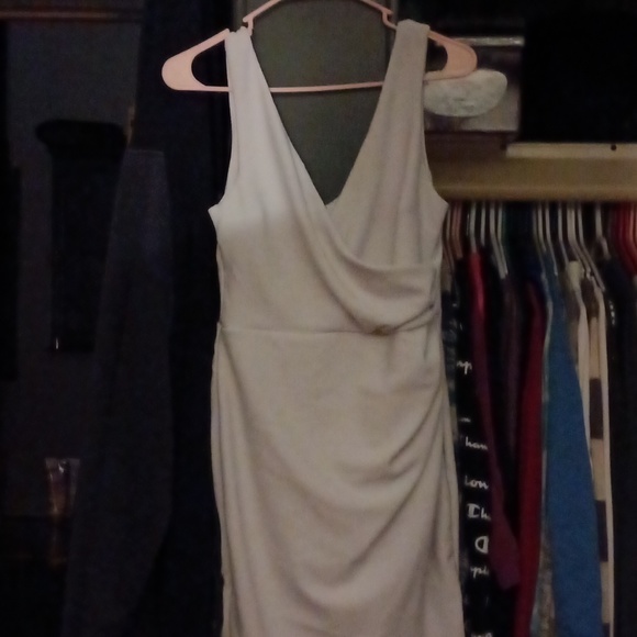 Dress - Picture 3 of 4